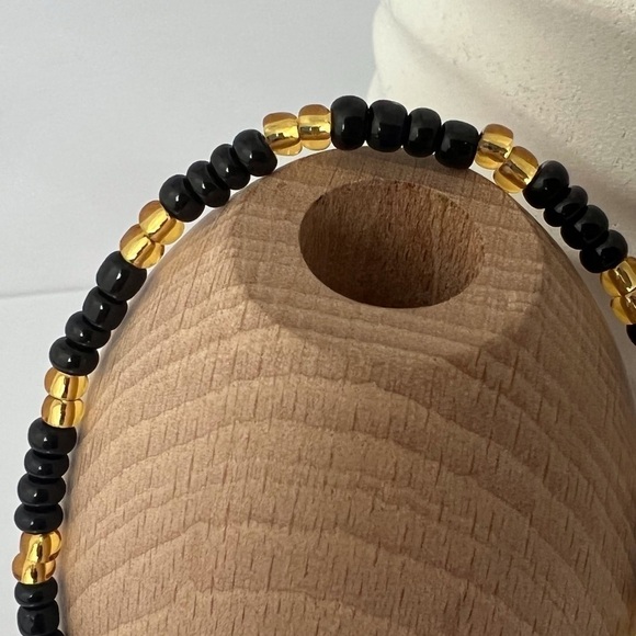 STRETCH Beaded Anklet Black & Gold 8.5” - Picture 4 of 12